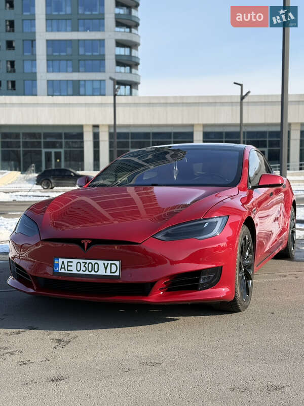 Tesla Model S 2016
