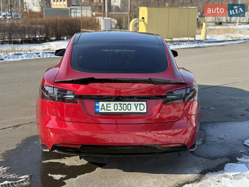 Лифтбек Tesla Model S 2016 в Днепре