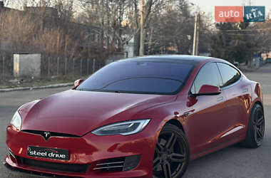 Лифтбек Tesla Model S 2016 в Николаеве