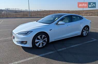 Ліфтбек Tesla Model S 2020 в Рівному