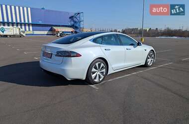 Ліфтбек Tesla Model S 2020 в Рівному