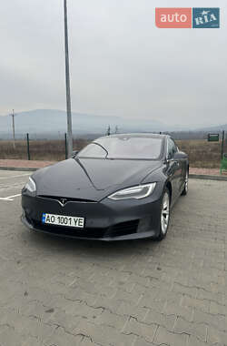 Лифтбек Tesla Model S 2016 в 