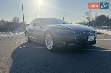 Ліфтбек Tesla Model S 2014 в Києві