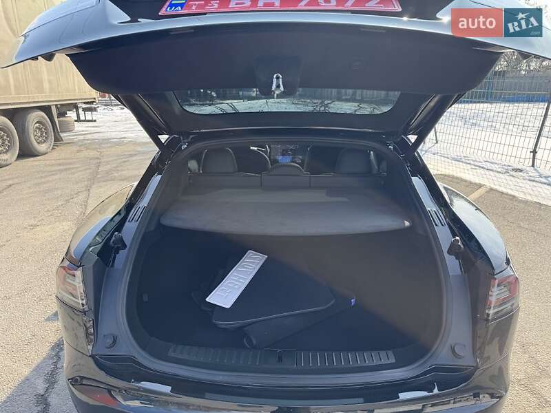 Лифтбек Tesla Model S 2023 в Днепре фото 8 Лифтбек Tesla Model S 2023 в Днепре
