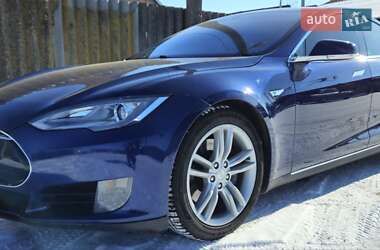 Лифтбек Tesla Model S 2016 в Полтаве