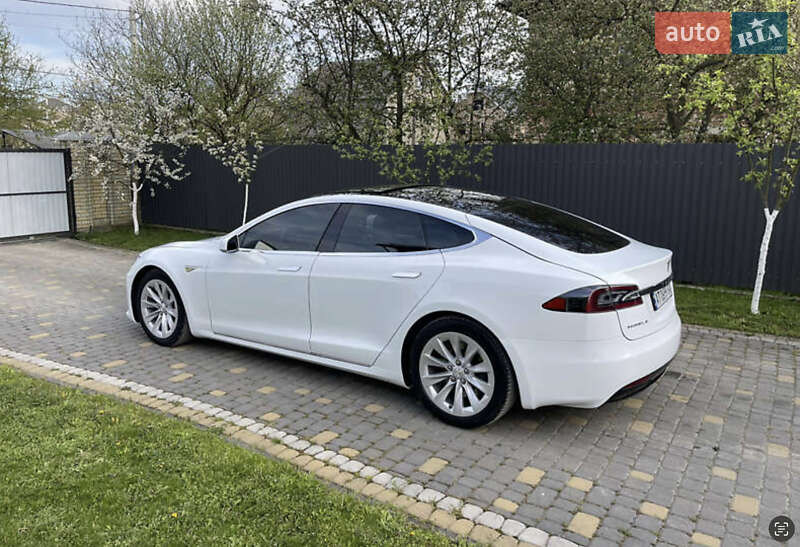 Ліфтбек Tesla Model S 2016 в Львові фото 5 Ліфтбек Tesla Model S 2016 в Львові
