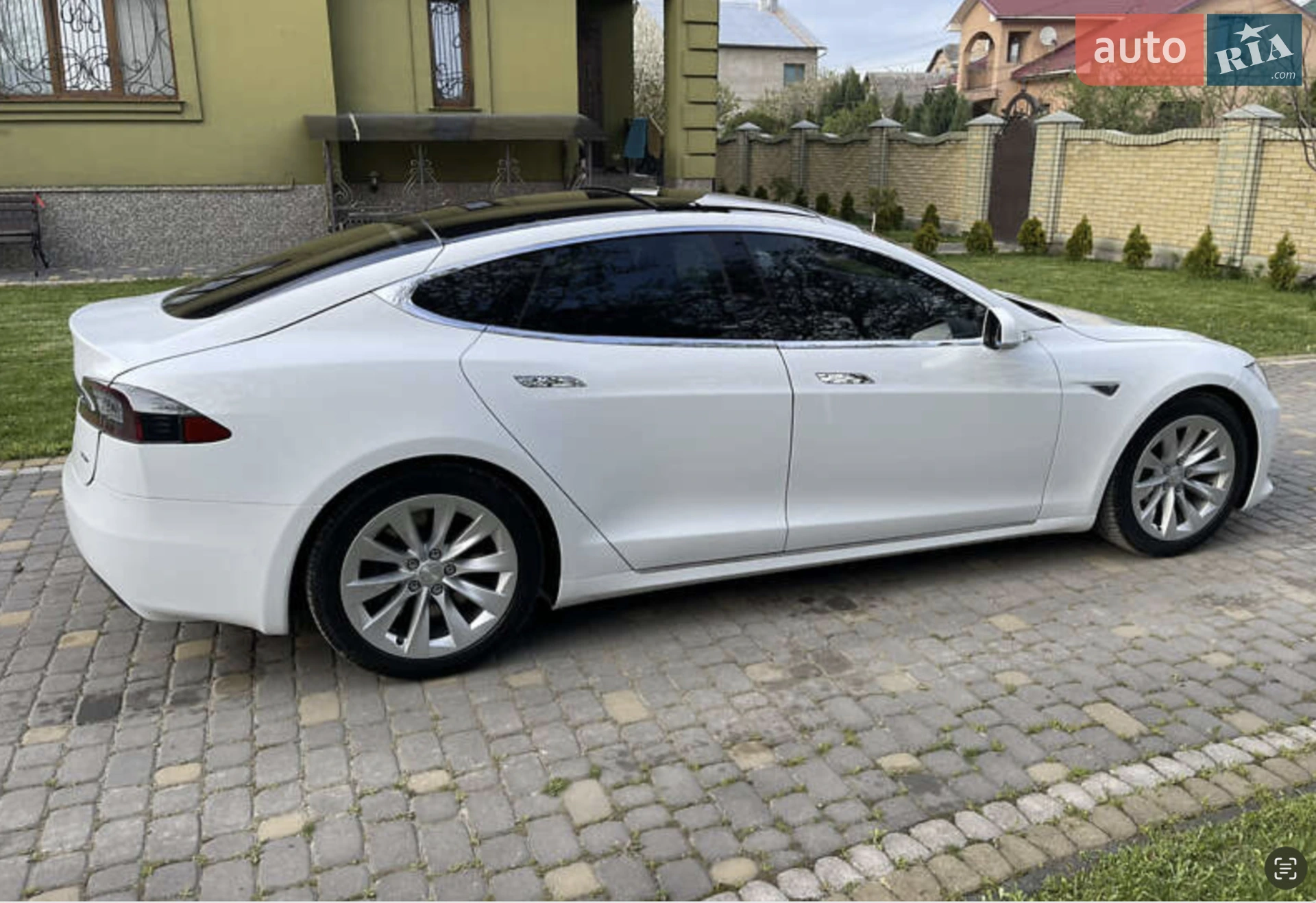 2016 Tesla Model S - мініатюра 8