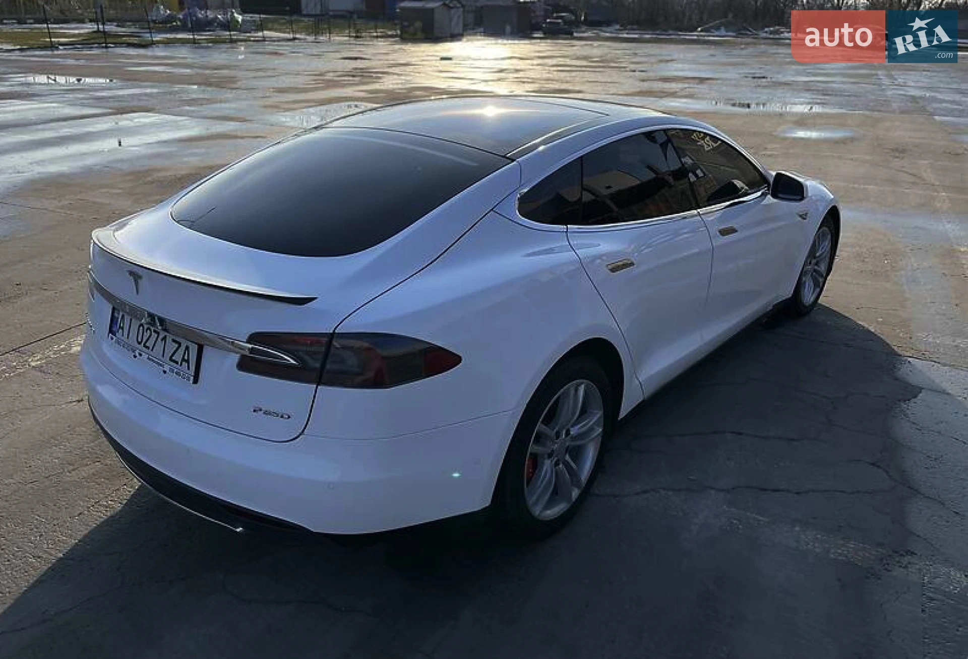 2015 Tesla Model S - мініатюра 10