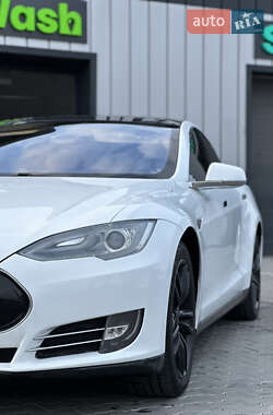 Ліфтбек Tesla Model S 2013 в Луцьку