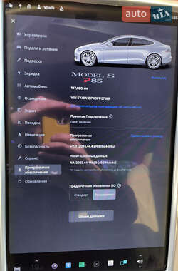 Ліфтбек Tesla Model S 2013 в 