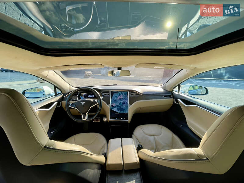 Лифтбек Tesla Model S 2013 в Самборе