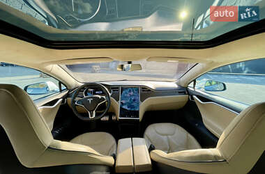 Ліфтбек Tesla Model S 2013 в 