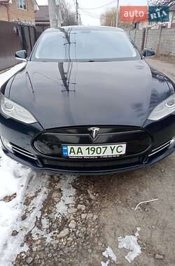 Лифтбек Tesla Model S 2013 в 
