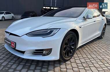 Лифтбек Tesla Model S 2019 в Львове