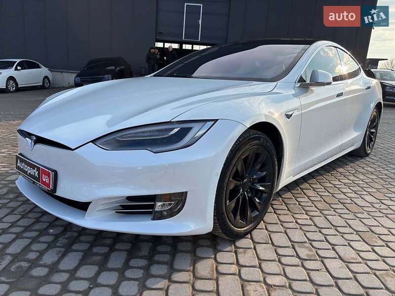 Tesla Model S 2019