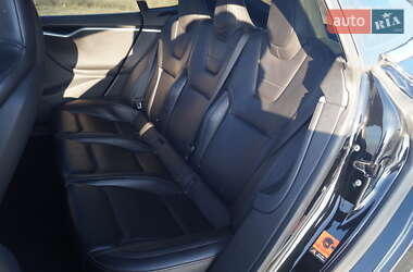 Ліфтбек Tesla Model S 2014 в 