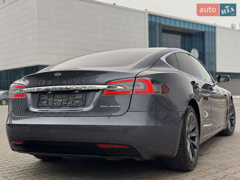 Ліфтбек Tesla Model S 2020 в Одесі