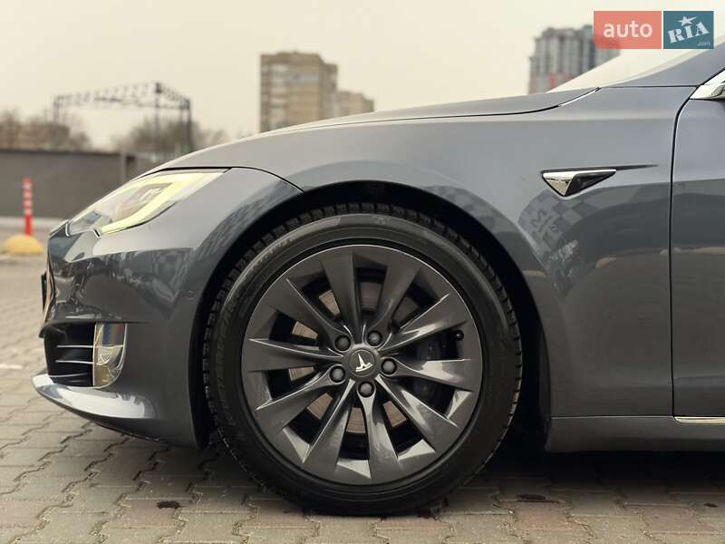 Ліфтбек Tesla Model S 2020 в Одесі