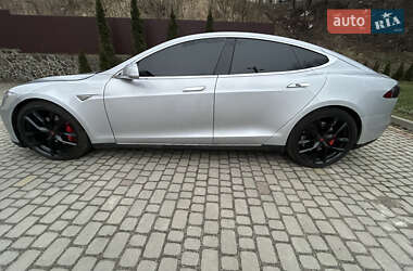 Ліфтбек Tesla Model S 2015 в Львові