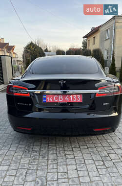 Лифтбек Tesla Model S 2017 в 