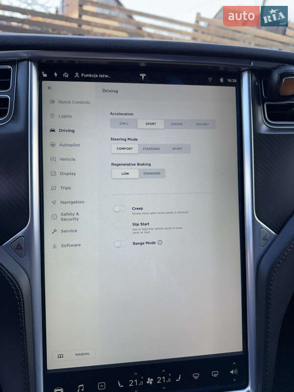 Лифтбек Tesla Model S 2015 в Черновцах