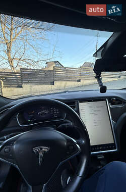 Лифтбек Tesla Model S 2015 в 