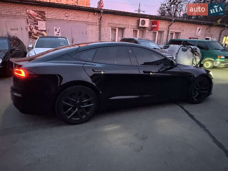 Лифтбек Tesla Model S 2021 в Киеве