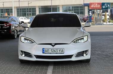 Ліфтбек Tesla Model S 2020 в Дніпрі