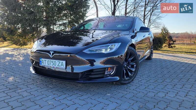 Лифтбек Tesla Model S 2016 в 