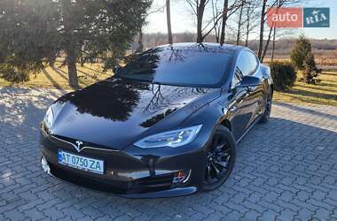 Лифтбек Tesla Model S 2016 в 