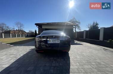 Лифтбек Tesla Model S 2018 в Львове
