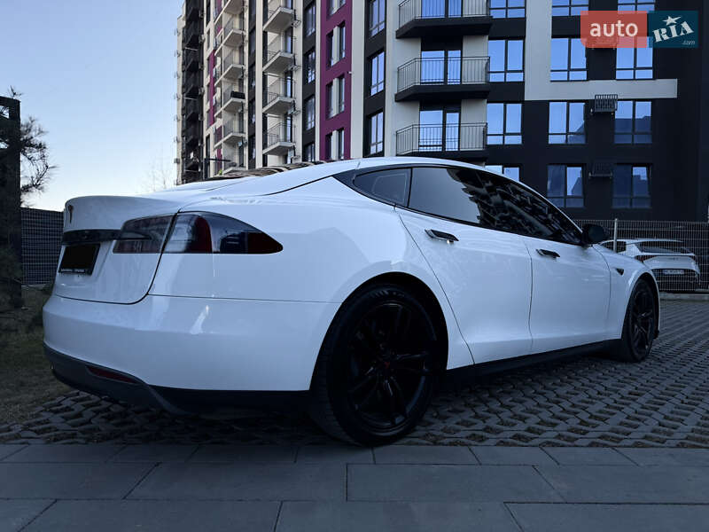 Лифтбек Tesla Model S 2013 в Ивано-Франковске фото 4 Лифтбек Tesla Model S 2013 в Ивано-Франковске