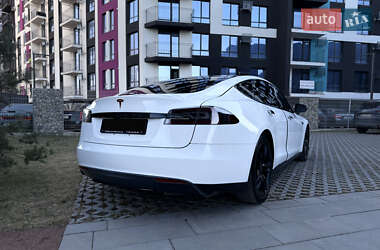 Ліфтбек Tesla Model S 2013 в 
