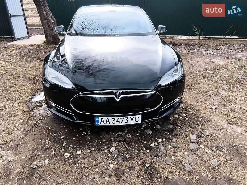 Лифтбек Tesla Model S 2013 в Киеве фото 2 Лифтбек Tesla Model S 2013 в Киеве