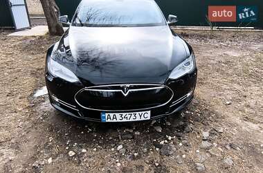 Лифтбек Tesla Model S 2013 в 