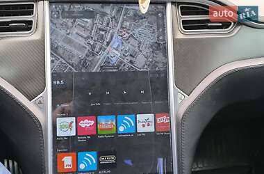 Лифтбек Tesla Model S 2013 в 