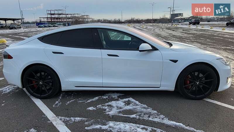 Ліфтбек Tesla Model S 2018 в Києві