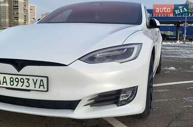 Ліфтбек Tesla Model S 2018 в Києві