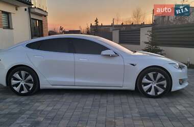 Лифтбек Tesla Model S 2020 в 