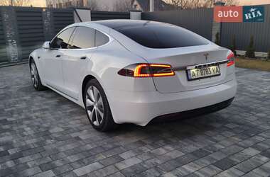 Лифтбек Tesla Model S 2020 в 