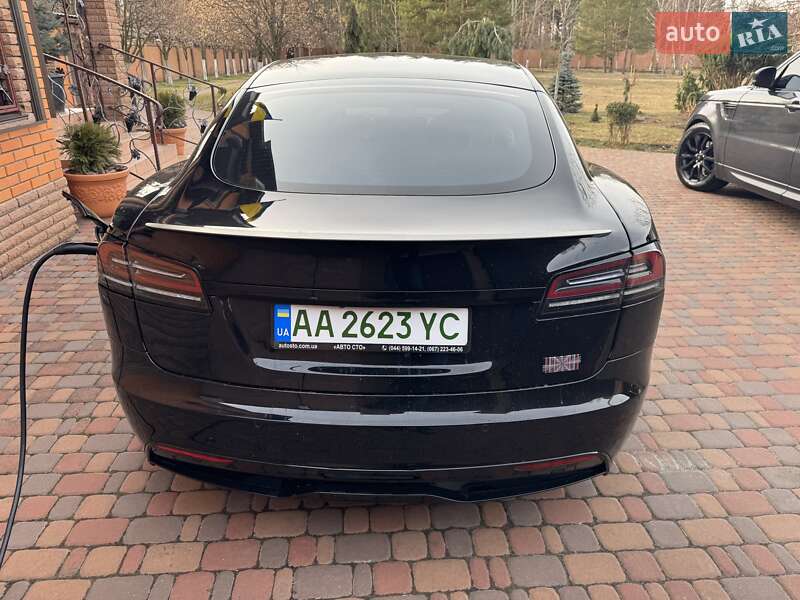 Лифтбек Tesla Model S 2021 в Киеве