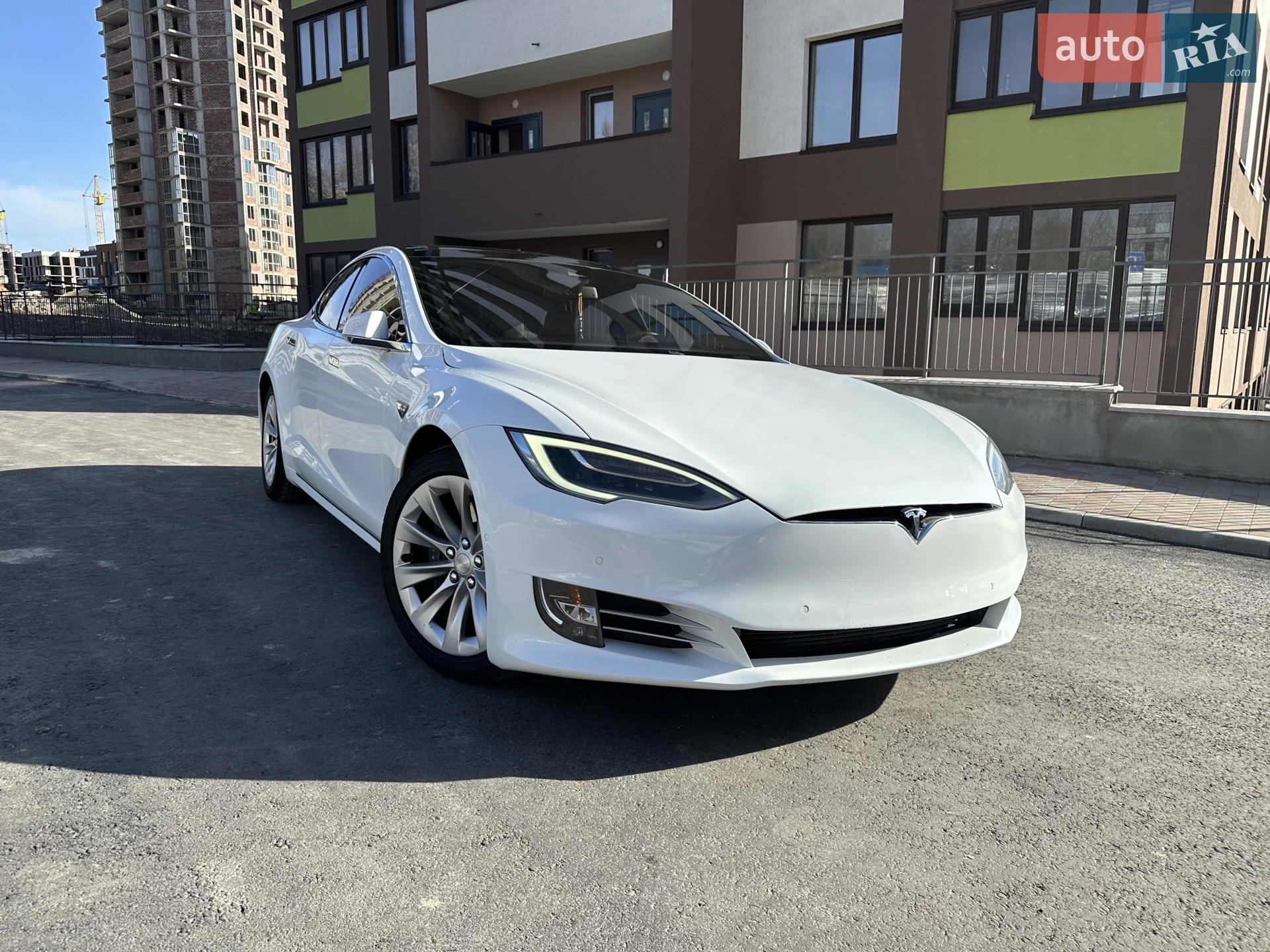 2016 Tesla Model S - мініатюра 8