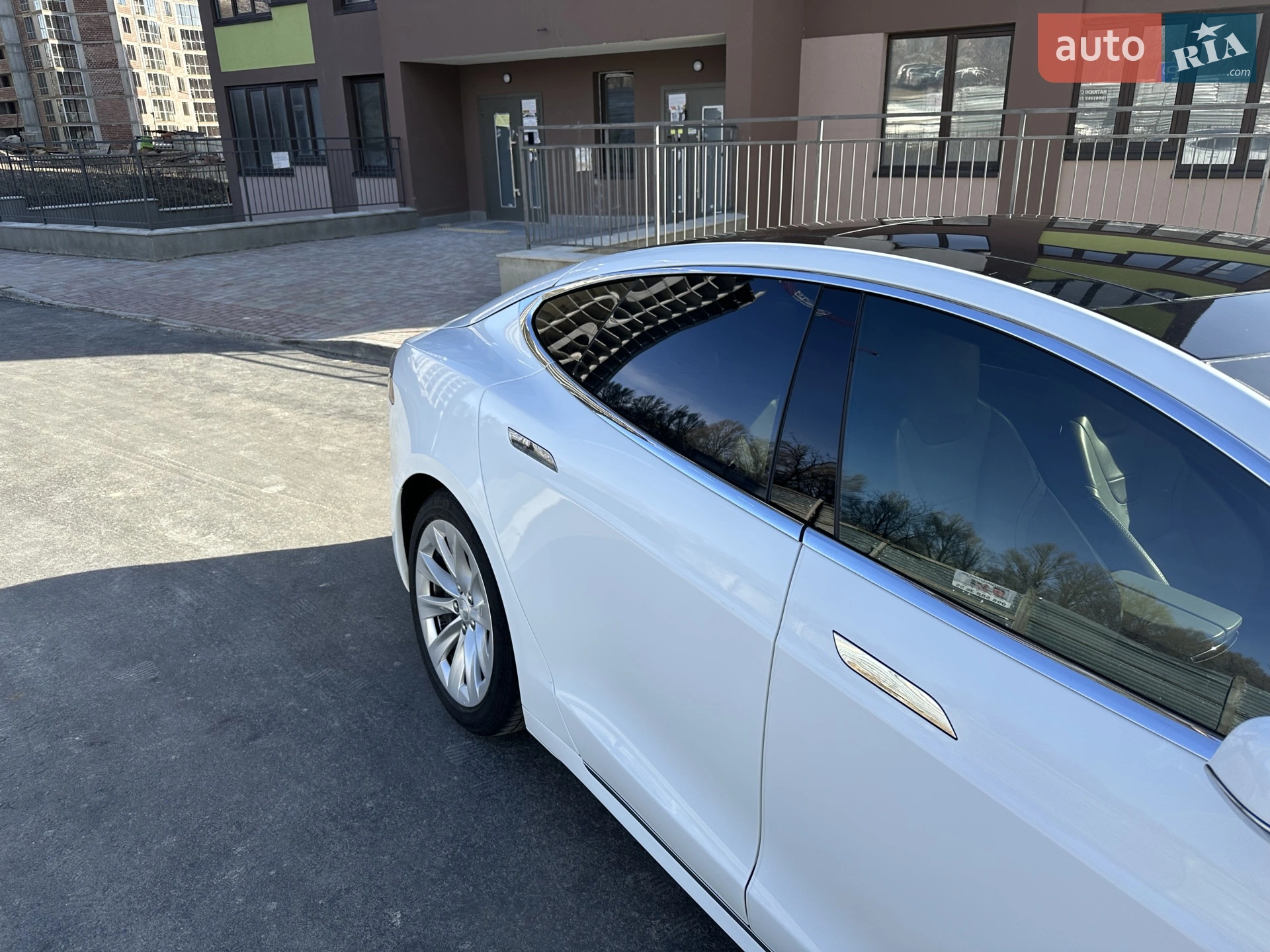 2016 Tesla Model S - мініатюра 15