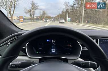 Лифтбек Tesla Model S 2016 в 