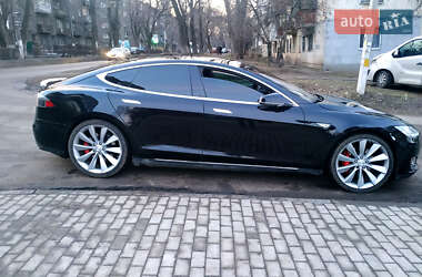 Ліфтбек Tesla Model S 2014 в 