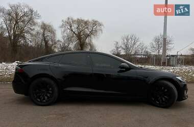 Лифтбек Tesla Model S 2017 в 