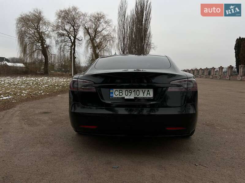 Лифтбек Tesla Model S 2017 в Нежине