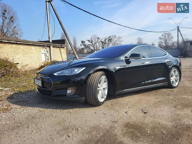 Tesla Model S 2013