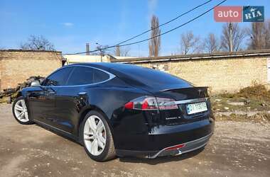 Ліфтбек Tesla Model S 2013 в 