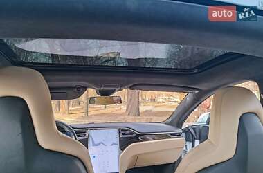 Лифтбек Tesla Model S 2016 в 